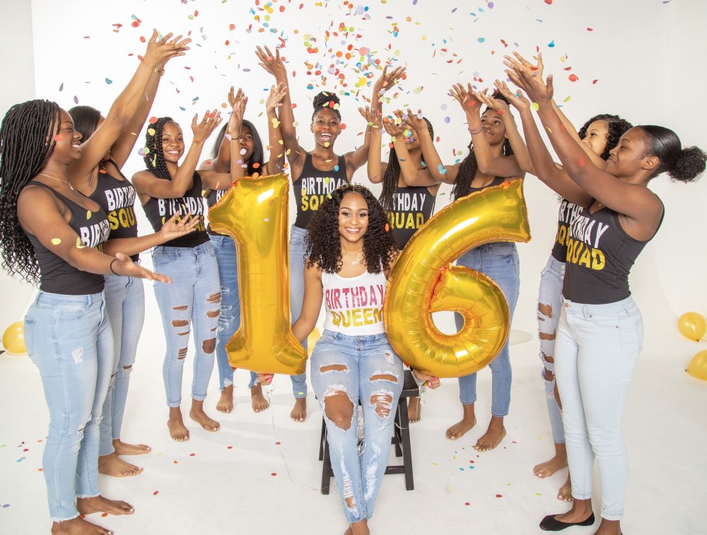What are Some Sweet 16th Birthday Photoshoot Ideas with Friends?
